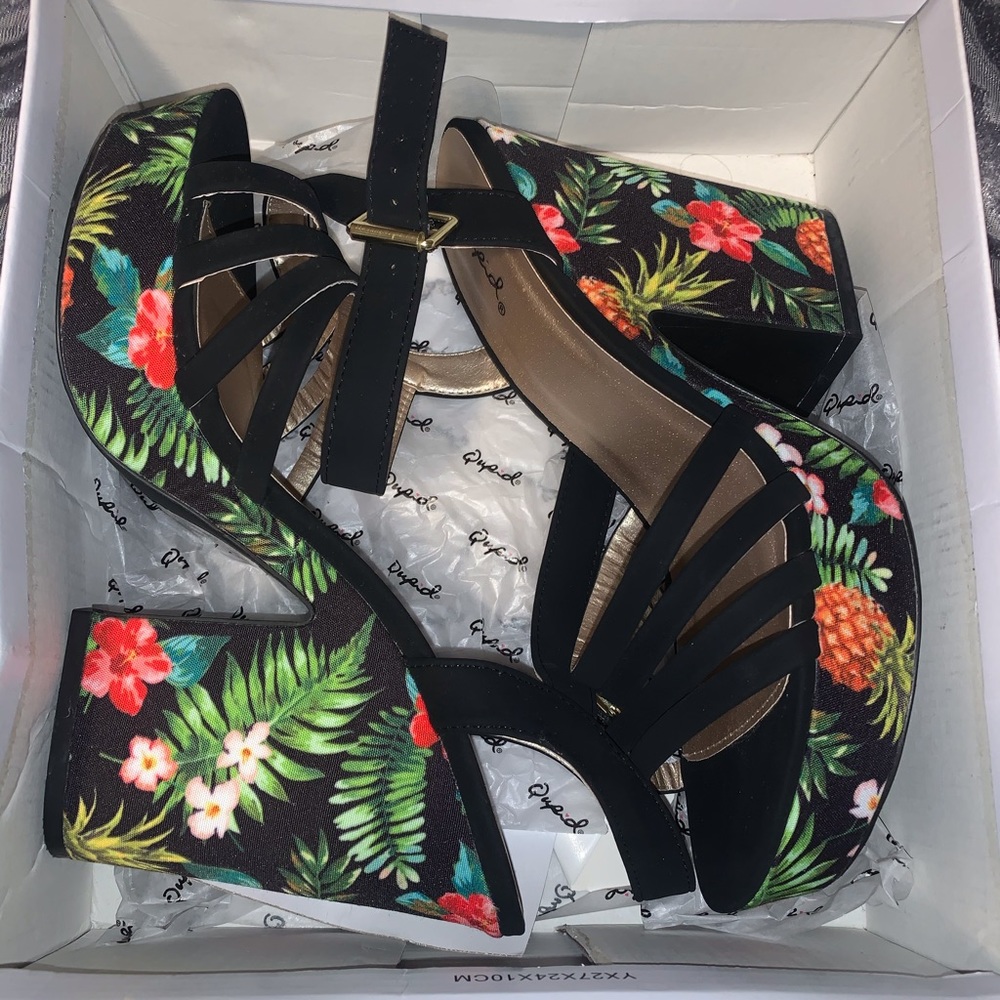 Beautiful heels. SOLD!!!SOLD!!
